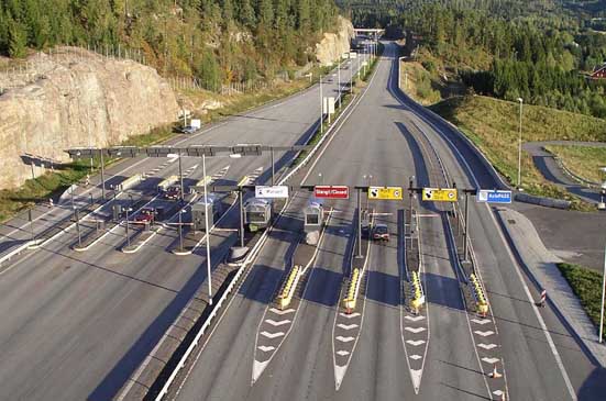 Norway tollplaza 01.jpg